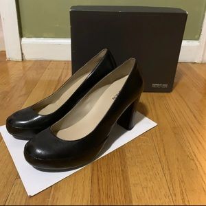 Brand New kenneth cole black heels size 7.5
